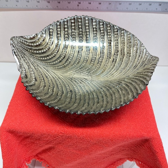 Signature Home Collections Silver, Brown Iridescent Shell Bowl Made In Turkey - Picture 4 of 16
